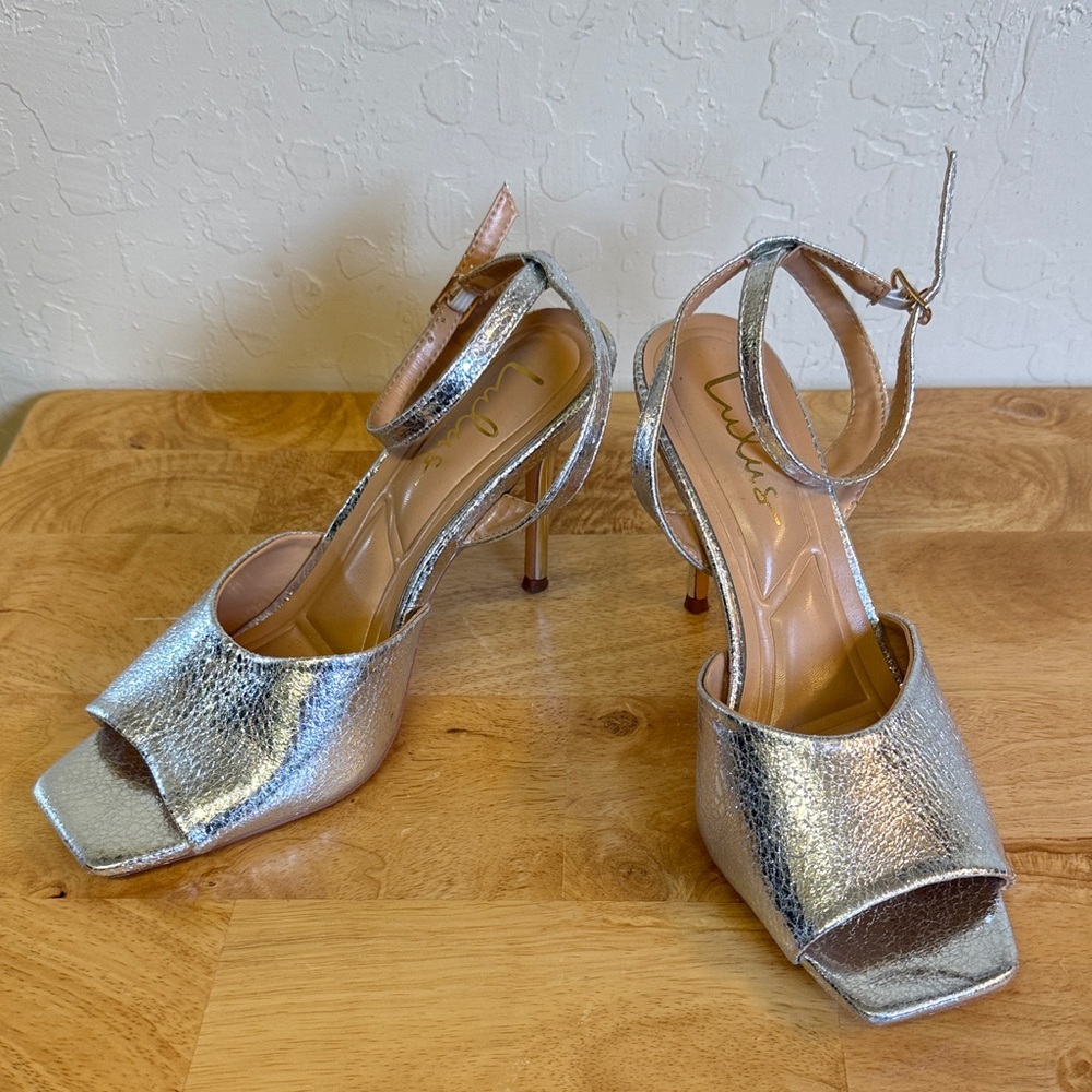 Lulu's Metallic Silver Open-Toe Heels